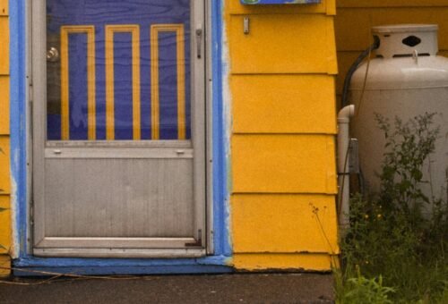 Tankless vs Tank Water Heater: The Off-Grid Answer Is Different
