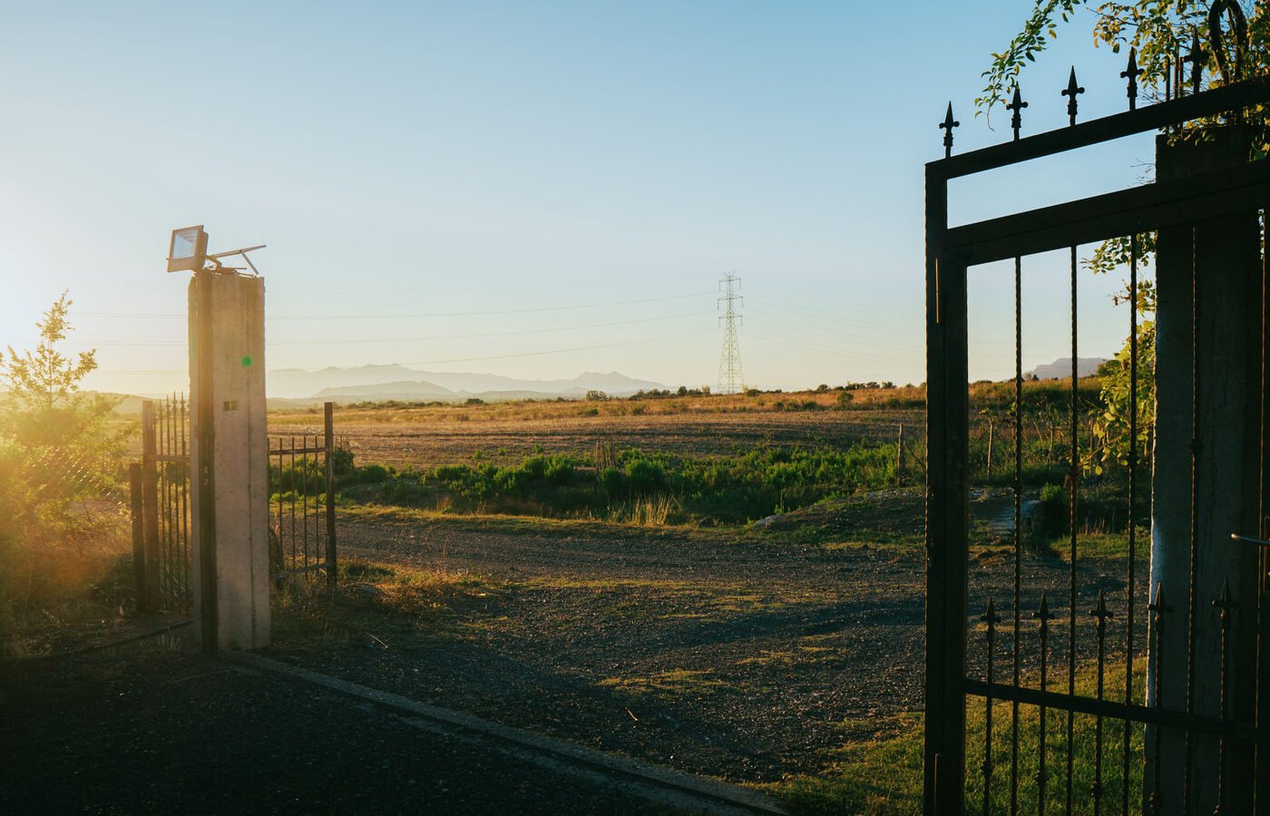 Are Solar Gate Openers Any Good? Battery Life, Winter and What Actually Fails